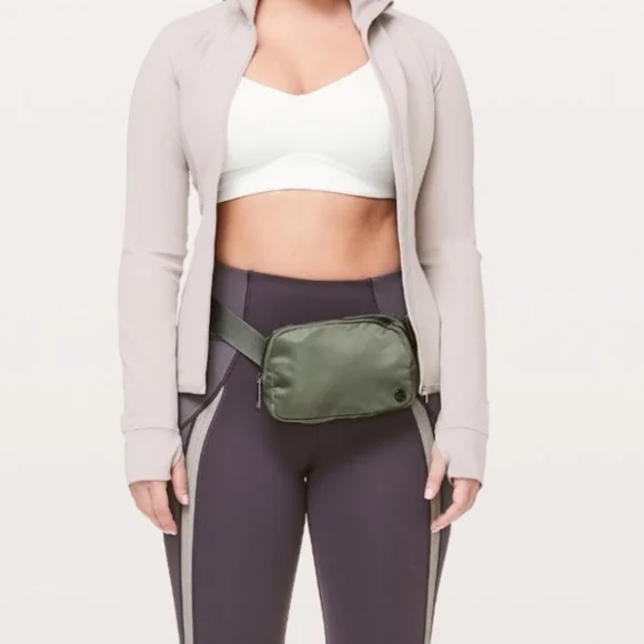 osprey 28 backpacks dosnt feel right Designed to fit every shape, size and gender, custom-fit backpacks are  Osprey's legacy and we're still carrying the torch  Learn the key design  differences in Osprey's men's- and women's-specific packs at